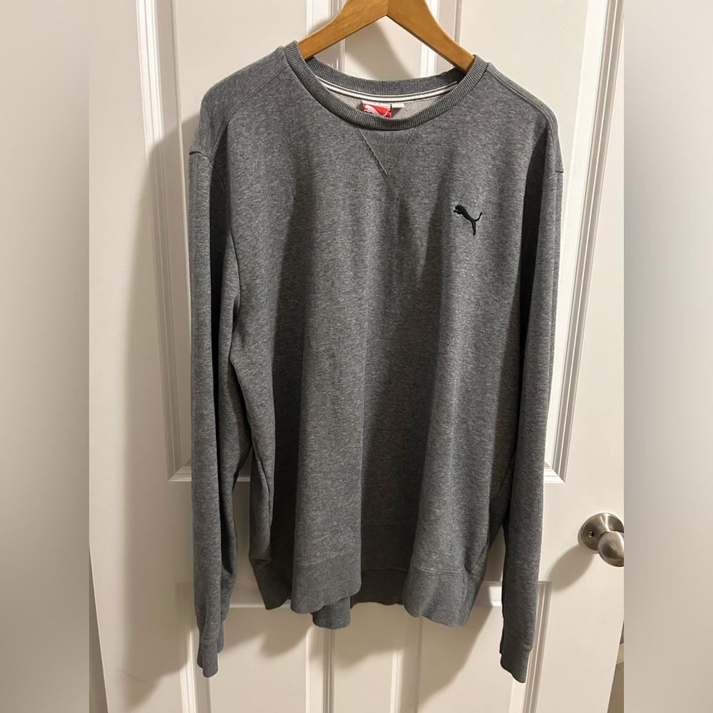 PUMA grey with embroidered puma logo crew neck sweatshirt pullover size XL